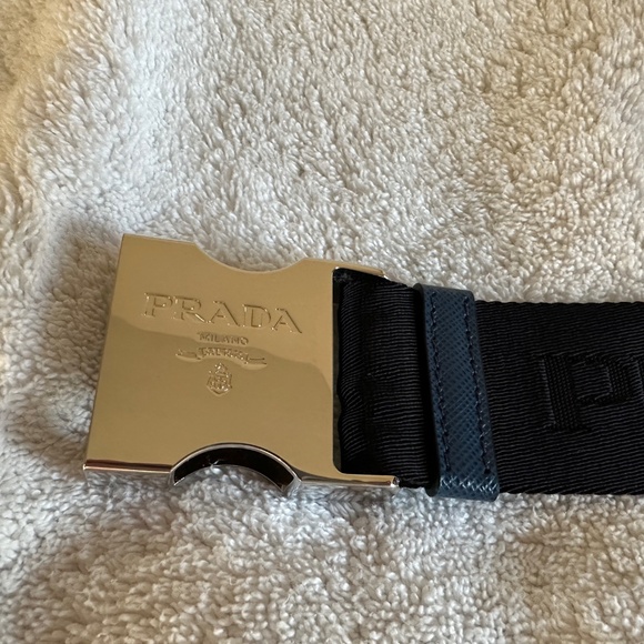 Authentic PRADA Blue Saffiano Leather Crossbody bag - Picture 8 of 16